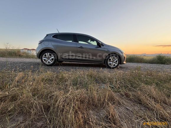 2025 CLIO 1.0 TCE EVOLUTION HATASIZ