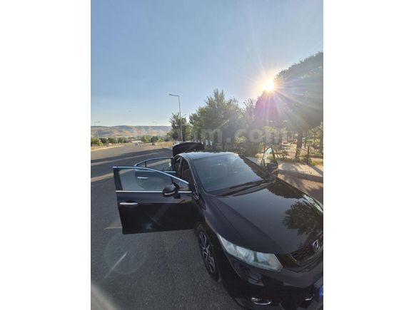Sahibinden Honda Civic 1.6i VTEC Eco Elegance 2015 Model