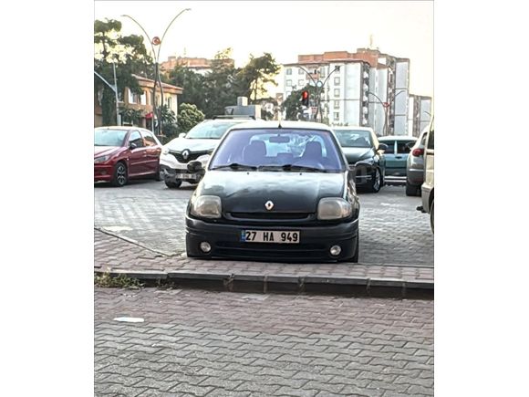 Sahibinden Renault Clio 1.6 RXT 2000 Model