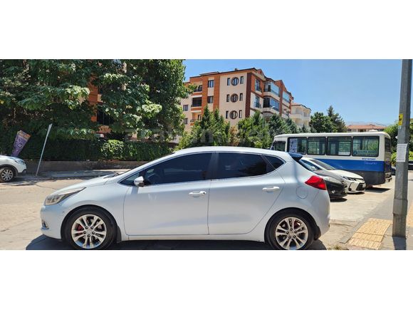 Sahibinden Kia Ceed 1.6 CRDi Concept Plus 2012 Model