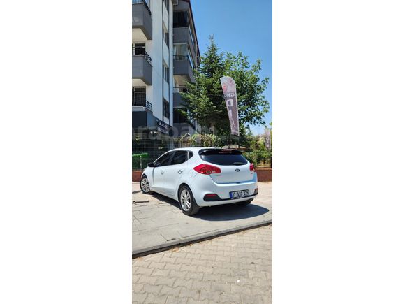 Sahibinden Kia Ceed 1.6 CRDi Concept Plus 2012 Model
