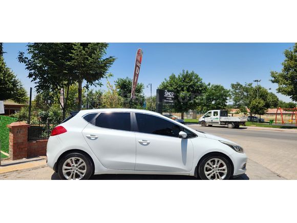 Sahibinden Kia Ceed 1.6 CRDi Concept Plus 2012 Model