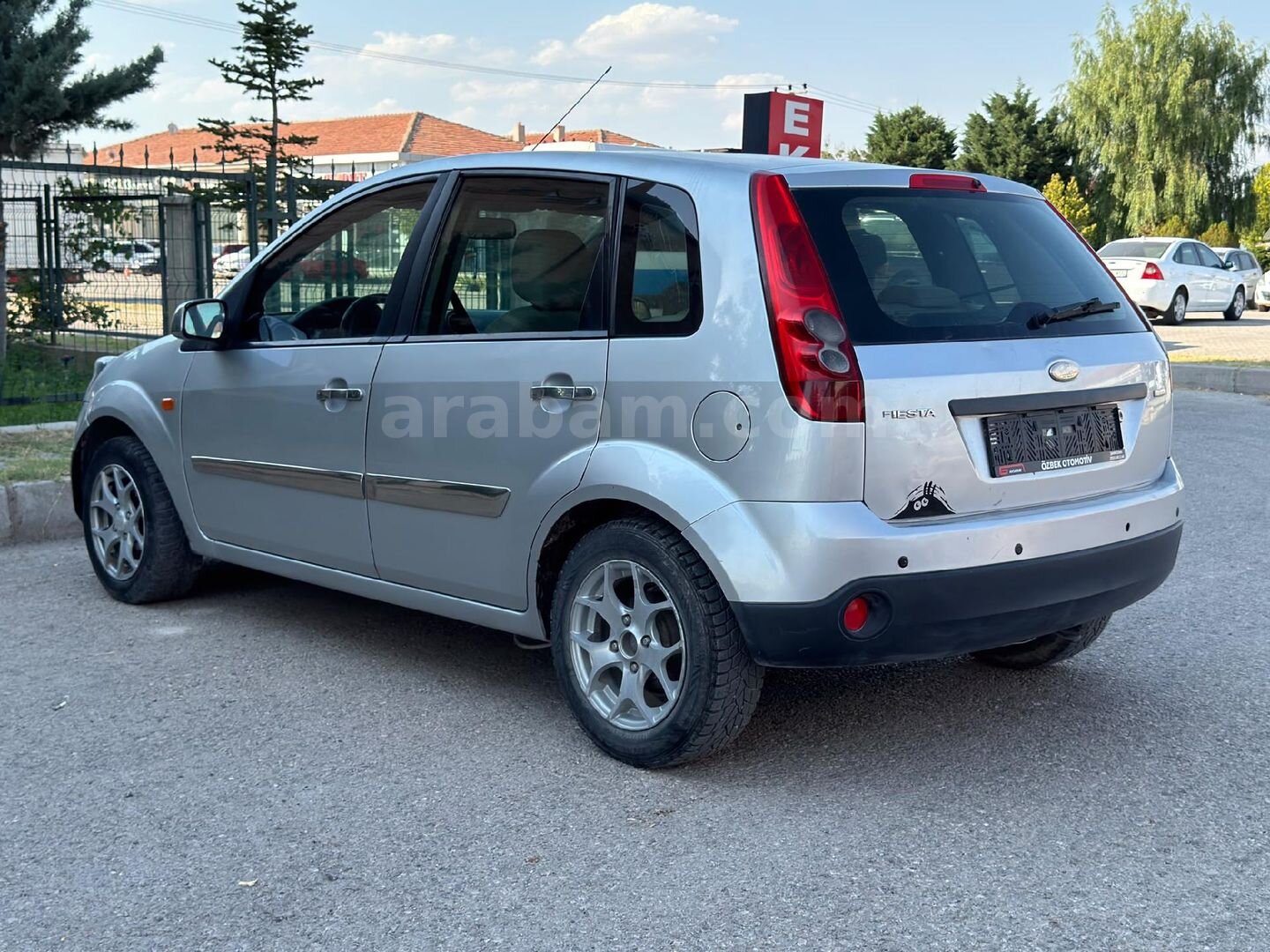 Galeriden Ford Fiesta 1.4 TDCi Comfort 2006 Model Aksaray 300.000 km Gri (Gümüş) 2