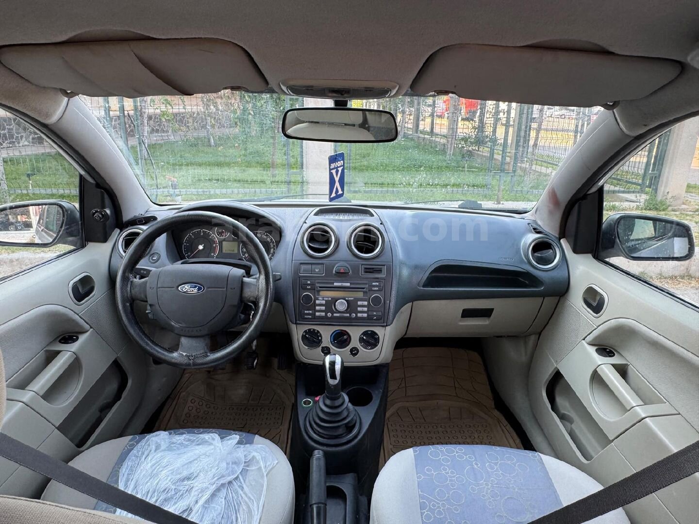 Galeriden Ford Fiesta 1.4 TDCi Comfort 2006 Model Aksaray 300.000 km Gri (Gümüş) 7
