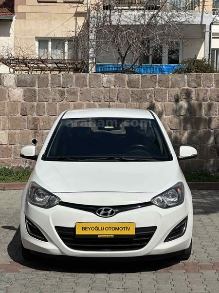 Galeriden Hyundai i20 1.2 D-CVVT Sense 2012 Model Nevşehir 190.000 km Beyaz