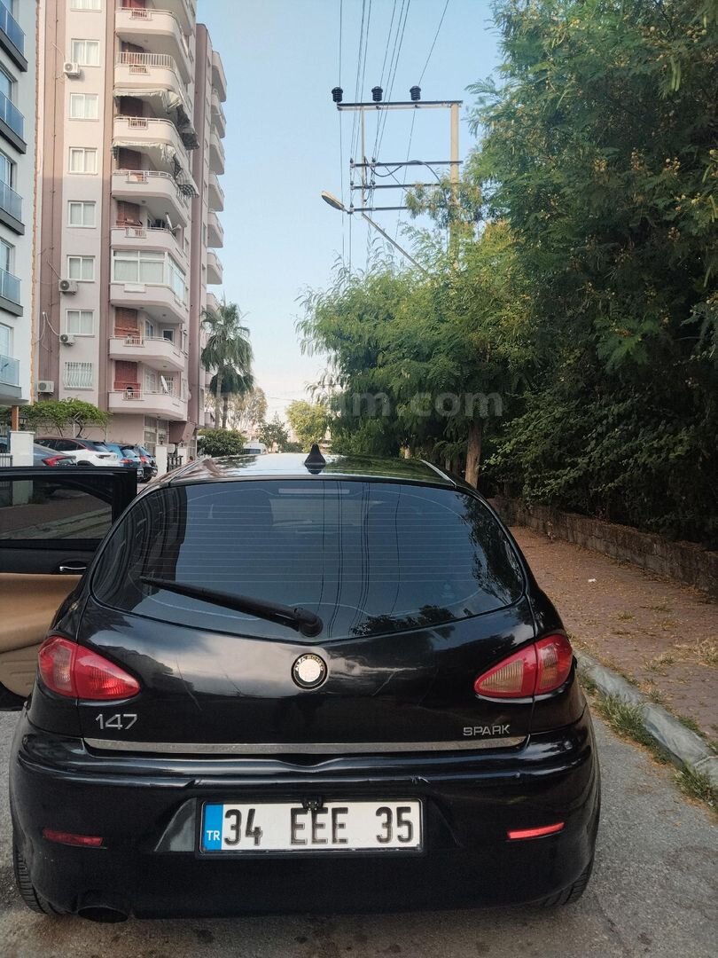 Sahibinden Alfa Romeo 147 1.6 TS Distinctive 2004 Model Mersin 254.000 km Siyah 2