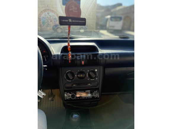 Galeriden Opel Corsa 1.2 Swing 2001 Model Nevşehir