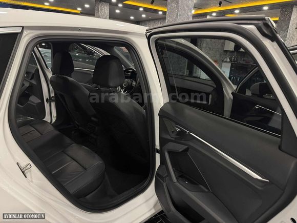 2022 MODEL AUDI A3 SPORTBACK 35 TFSI ADVANCED_CARPLAY_75.000km