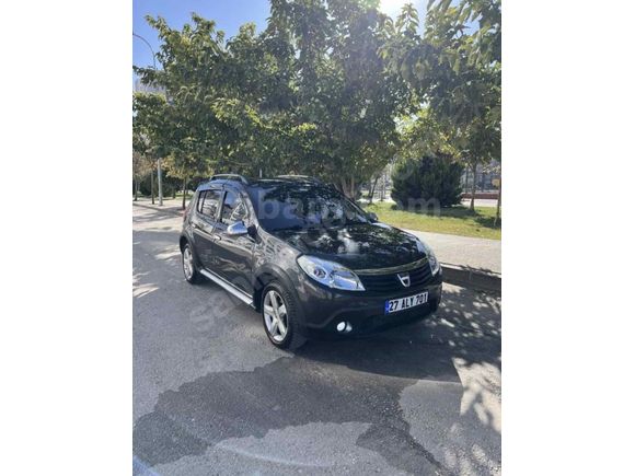 Sahibinden Dacia Sandero 1.5 dCi Stepway 2012 Model 