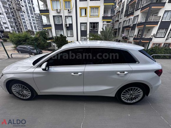Audi Yetkili Bayiden A3 Sportback Advanced 6965 kmde Boyasız