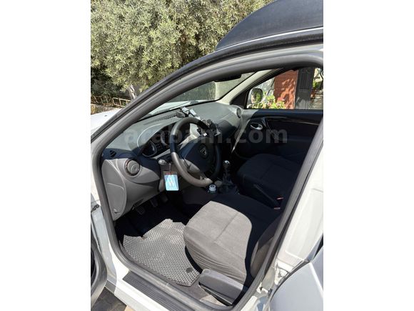 Sahibinden Dacia Duster 1.5 dCi Laureate 2011 Model 