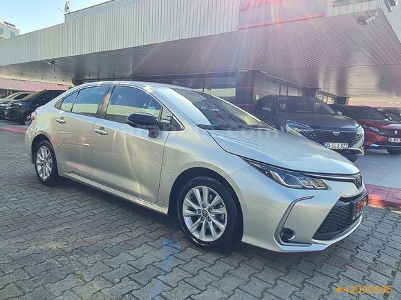 2025 TOYOTA COROLLA 1.5 DREAM MULTIDRIVE-S SADECE 17 BİNDE
