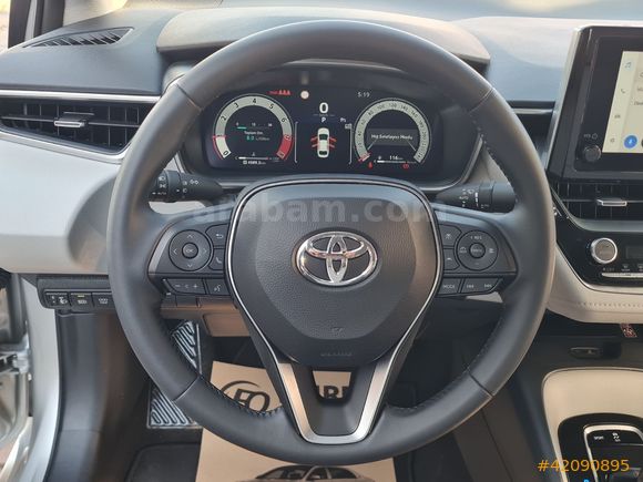2025 TOYOTA COROLLA 1.5 DREAM MULTIDRIVE-S SADECE 17 BİNDE