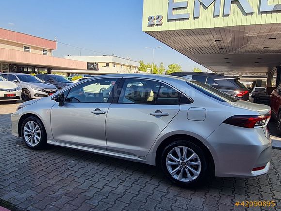 2025 TOYOTA COROLLA 1.5 DREAM MULTIDRIVE-S SADECE 17 BİNDE
