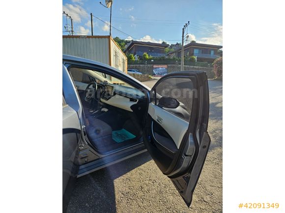 FULL YETKİLİ SERVİS BAKIMLI 98 BİN KM DE ÇOK TEMİZ.