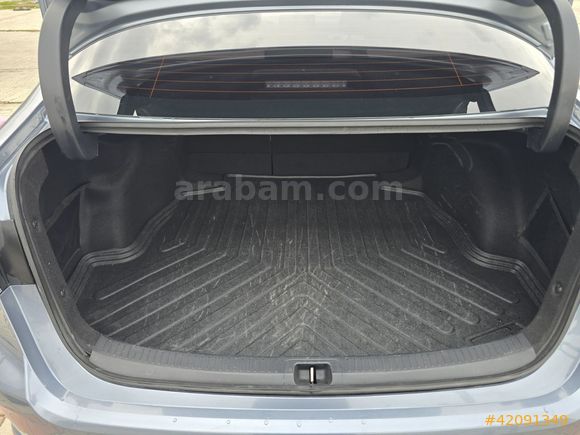 FULL YETKİLİ SERVİS BAKIMLI 98 BİN KM DE ÇOK TEMİZ.