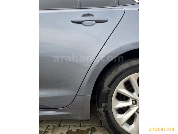 FULL YETKİLİ SERVİS BAKIMLI 98 BİN KM DE ÇOK TEMİZ.
