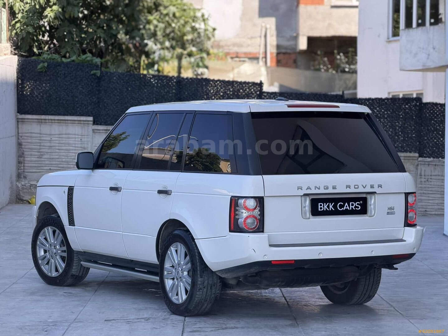 Galeriden Land Rover Range 3.6 TDV8 Vogue 2010 Model Samsun 320.000 km Beyaz 5