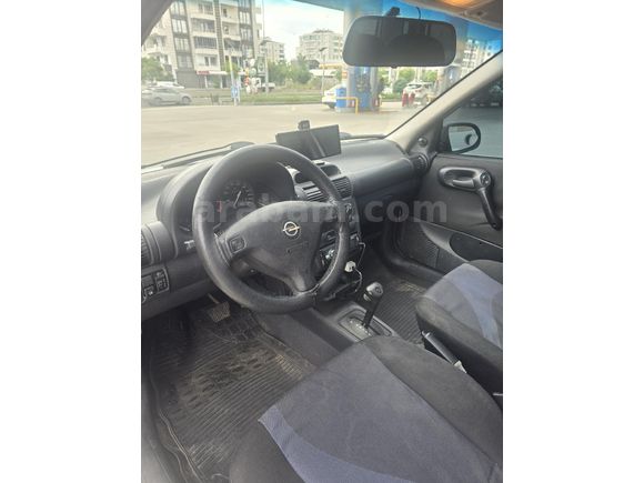 Memurdan Opel Corsa 1.4 GLS 2000 Model