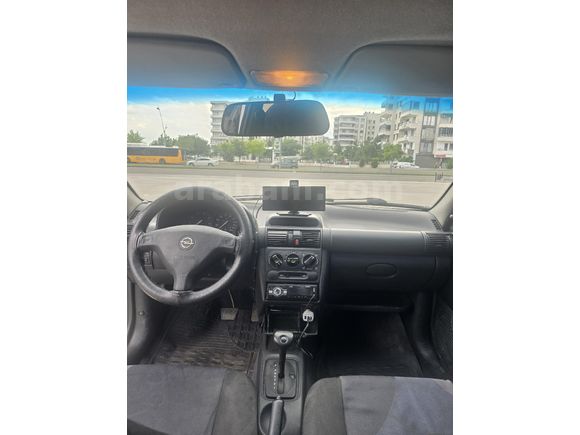 Memurdan Opel Corsa 1.4 GLS 2000 Model