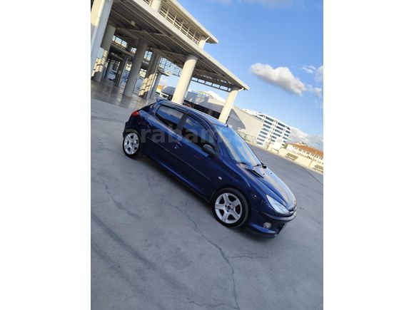 DÜŞÜK KM TEMİZ AİLE ARACI DOSTA GİDER