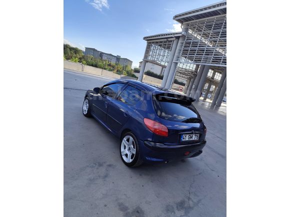 DÜŞÜK KM TEMİZ AİLE ARACI DOSTA GİDER