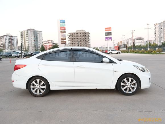 OTOSTORE'DAN Accent Blue 1.4 CVVT Mode Plus 2012
