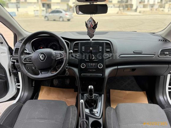 GÜLAL AUTO'DAN HATASIZ BOYASIZ MEGANE 4