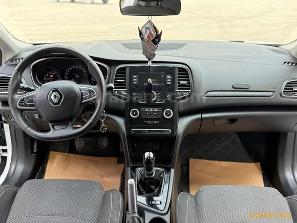 GÜLAL AUTO'DAN HATASIZ BOYASIZ MEGANE 4