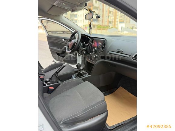 GÜLAL AUTO'DAN HATASIZ BOYASIZ MEGANE 4