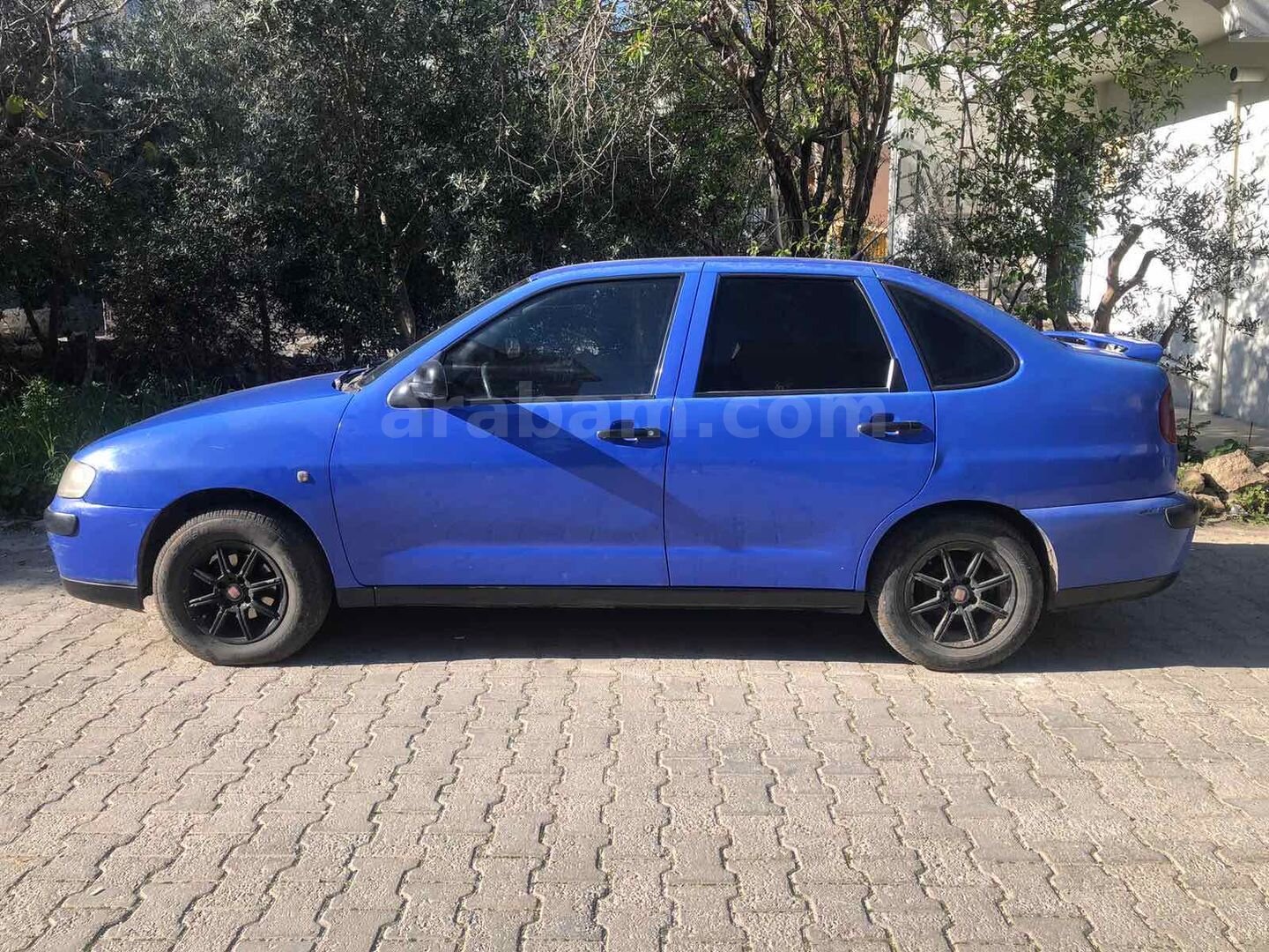 Galeriden Seat Cordoba 1.6 Stella 2000 Model Aydın 290.000 km Mavi 2