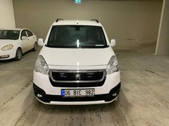 ZAHİT'TEN DEĞİŞENSİZ 1.6 BLUEHDİ PEUGEOT PARTNER