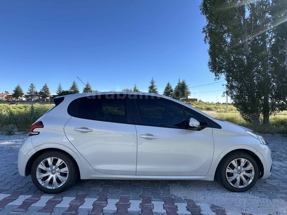 Otomatik Peugeot 208  2017 Model 
