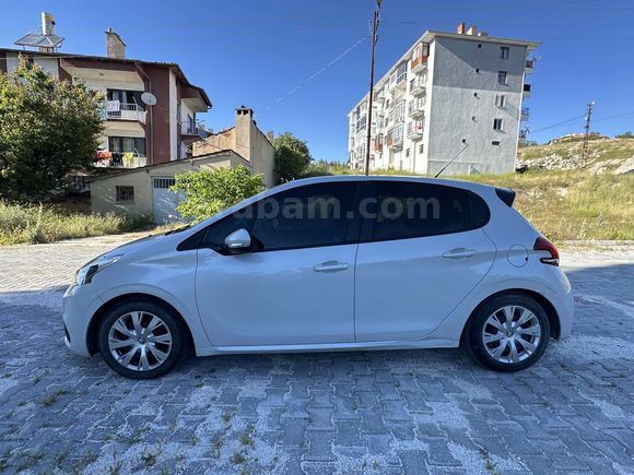 Otomatik Peugeot 208  2017 Model 