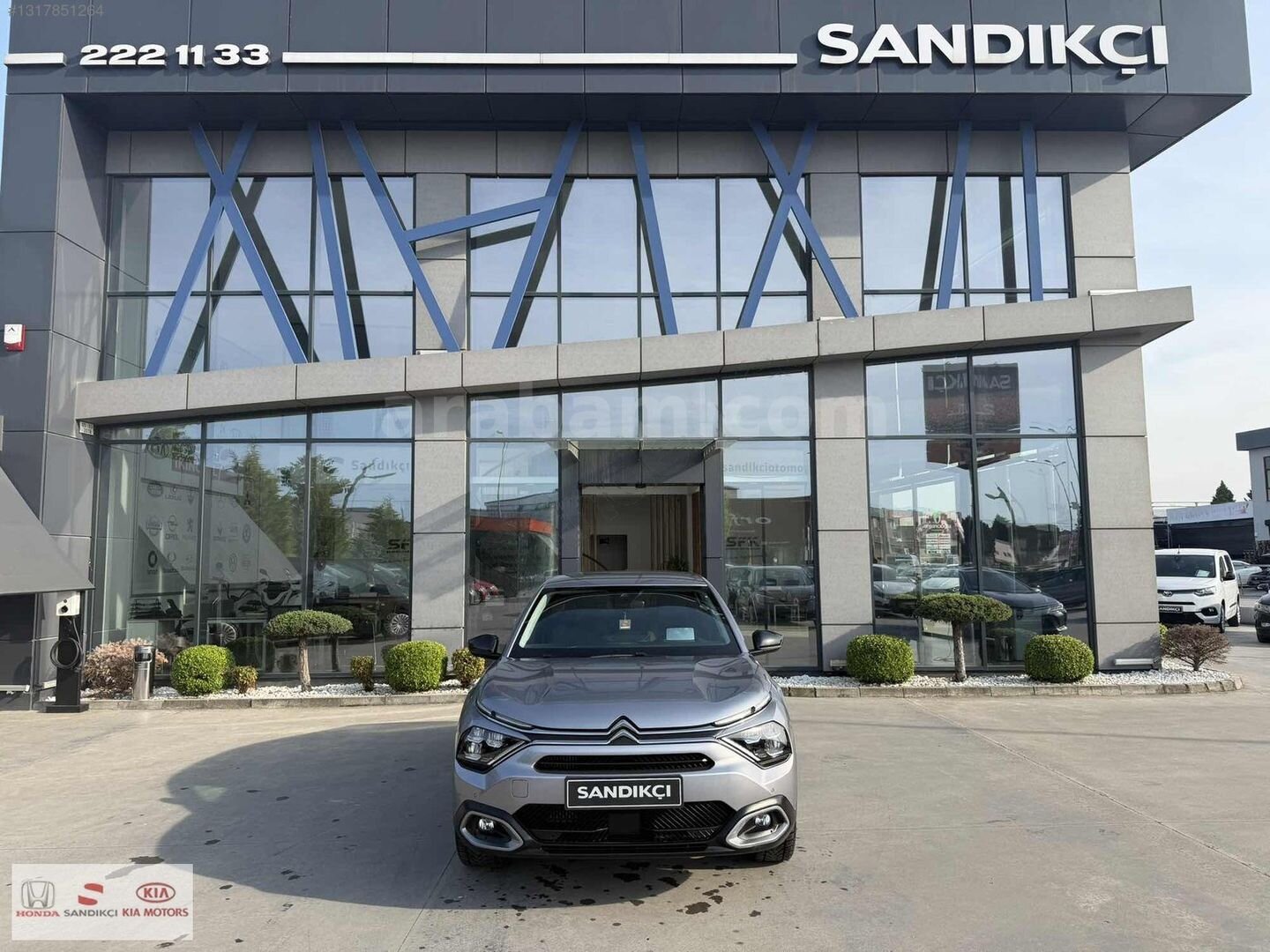 Galeriden Citroen C4 X 1.2 PureTech Shine 2024 Model Sakarya 81.650 km Gri 2