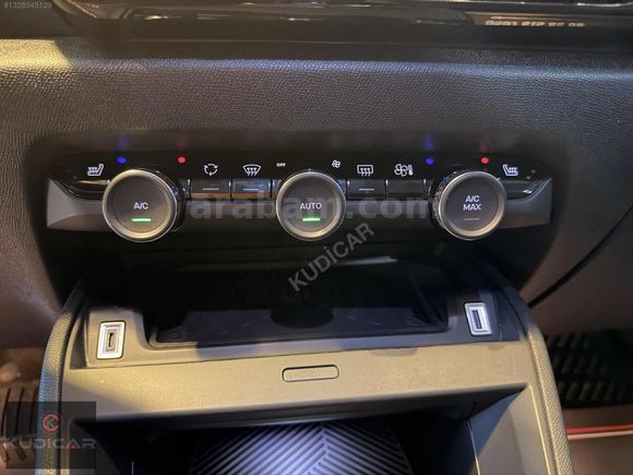 2023 MODEL 23.000 KM e-C4 SHİNE BOLD