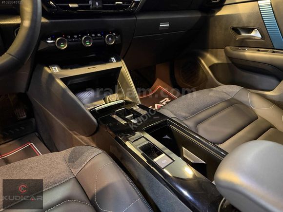 2023 MODEL 23.000 KM e-C4 SHİNE BOLD