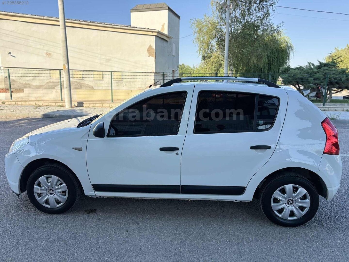 Galeriden Dacia Sandero 1.4 Ambiance 2009 Model Afyonkarahisar 164.000 km Beyaz 5