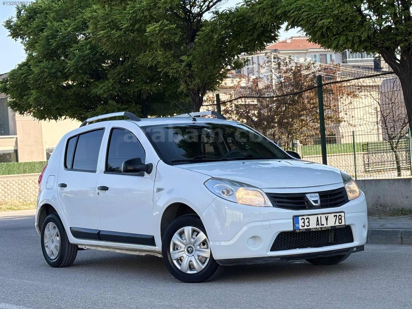 Galeriden Dacia Sandero 1.4 Ambiance 2009 Model Afyonkarahisar 164.000 km Beyaz 1