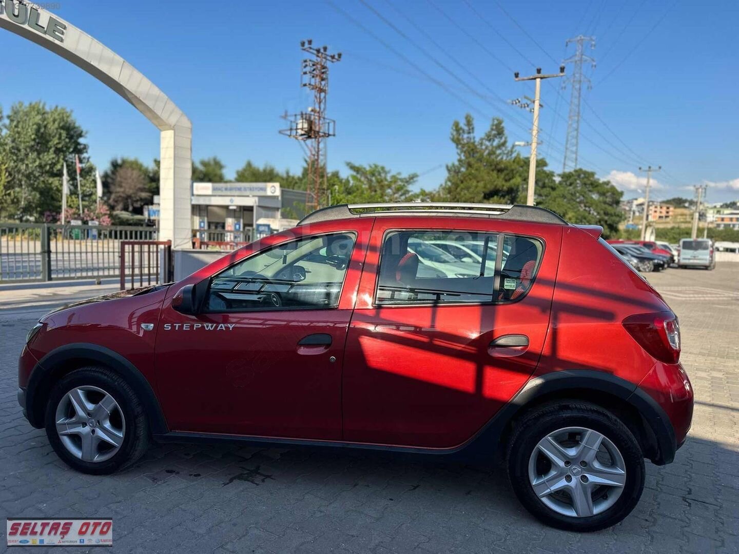Galeriden Dacia Sandero 1.5 dCi Stepway 2016 Model Yalova 218.000 km Kırmızı 2