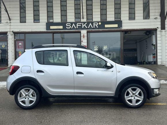 SAFKARDAN EMSALSİZ TEMİZ DACIA STEPWAY