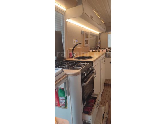 SAHİBİNDEN DÜŞÜK KM FULL MOTOKARAVAN