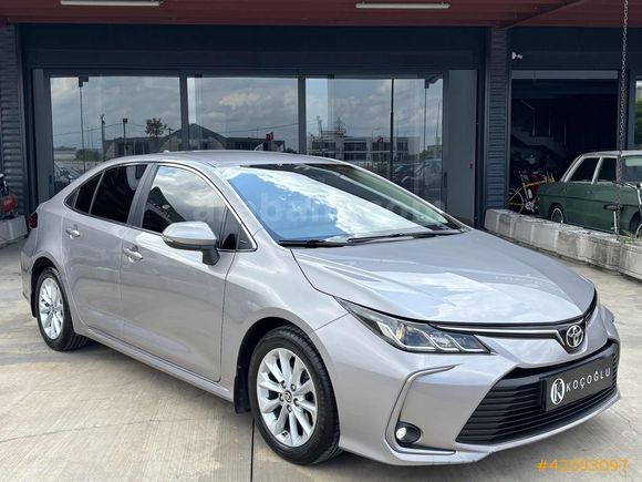 KOÇOĞLU'DAN 2021 HATASIZ Toyota Corolla 1.5 Flame Multidrive S