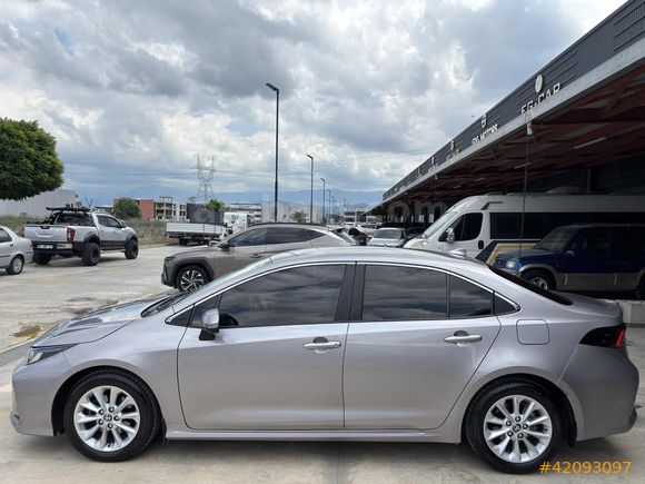 KOÇOĞLU'DAN 2021 HATASIZ Toyota Corolla 1.5 Flame Multidrive S
