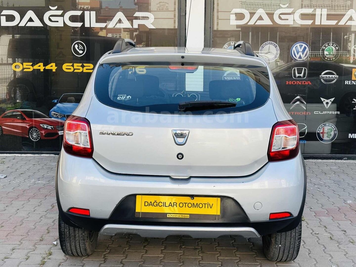 Galeriden Dacia Sandero 1.5 dCi Stepway 2015 Model Ankara 111.500 km Gri 4