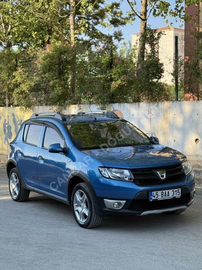 Galeriden Dacia Sandero 1.5 dCi Stepway 2015 Model Uşak 212.000 km Mavi 1