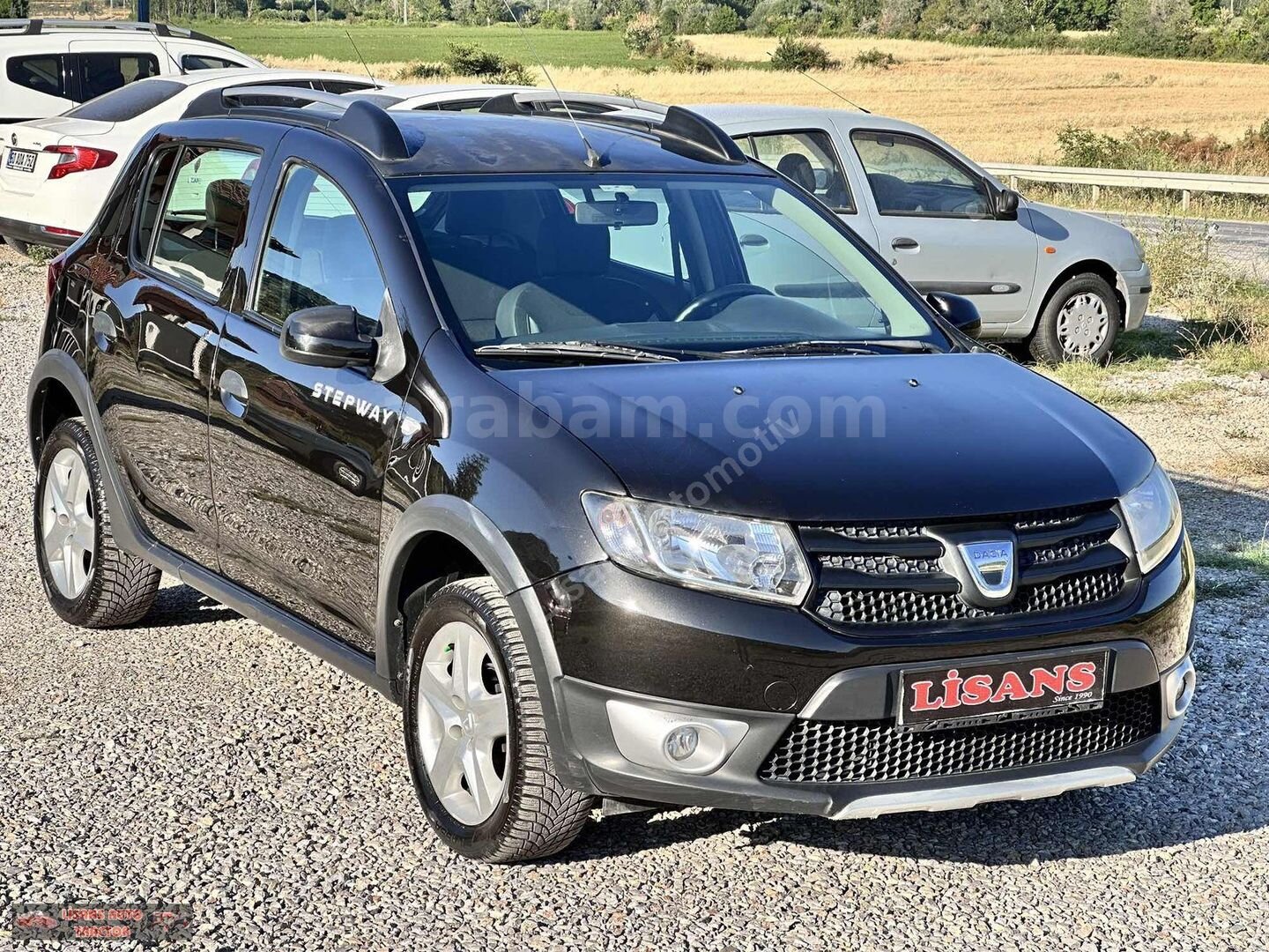 Galeriden Dacia Sandero 1.5 dCi Stepway 2013 Model Tokat 143.000 km Siyah 4