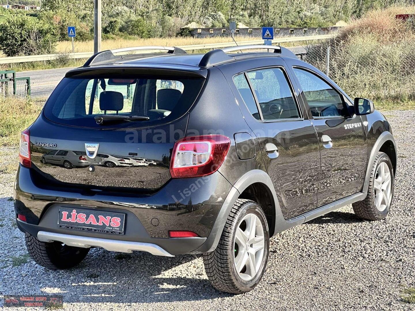 Galeriden Dacia Sandero 1.5 dCi Stepway 2013 Model Tokat 143.000 km Siyah 6