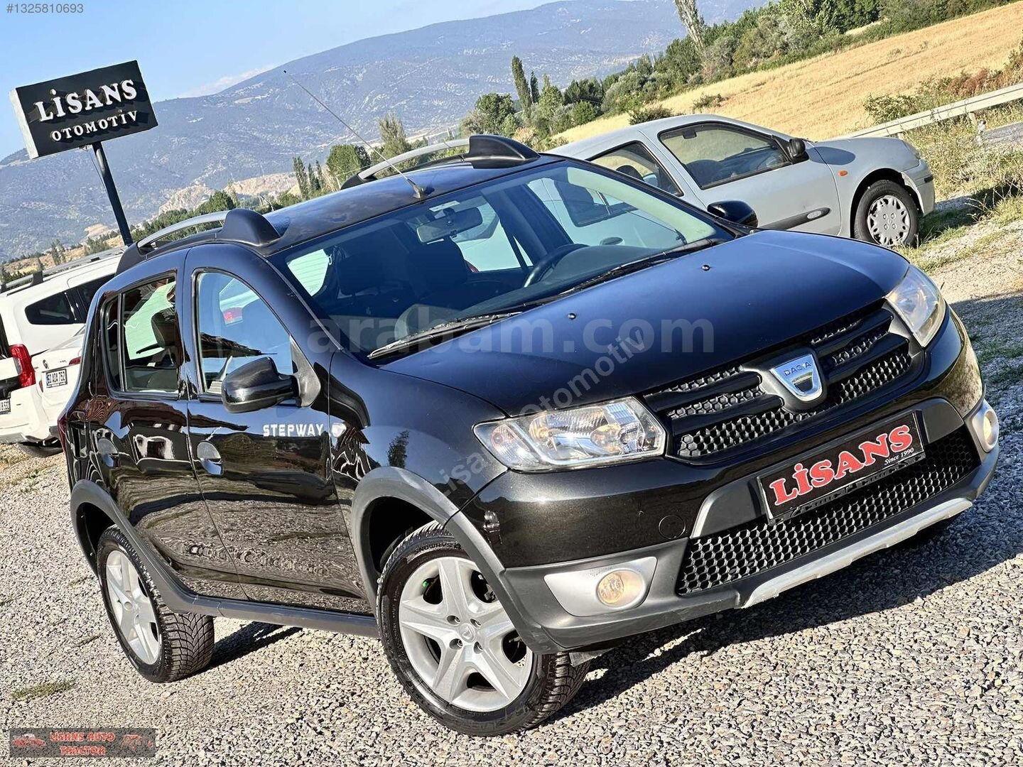 Galeriden Dacia Sandero 1.5 dCi Stepway 2013 Model Tokat 143.000 km Siyah 1