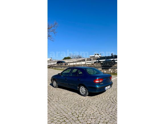 Sahibinden Renault Megane 1.6 RNA 2000 Model
